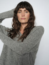 Load image into Gallery viewer, MMThora V-Neck Jumper - Grey Melange