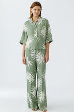 Load image into Gallery viewer, Palm Print Blouse