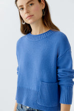 Load image into Gallery viewer, Cropped Pullover
