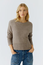 Load image into Gallery viewer, Cropped Pullover