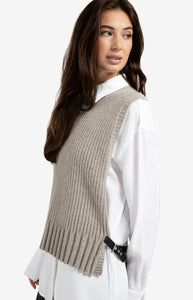 Sleeveless Buckle Sweater
