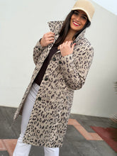 Load image into Gallery viewer, Laguna Trench - Sandblack Leopard