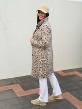 Load image into Gallery viewer, Laguna Trench - Sandblack Leopard