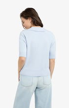 Load image into Gallery viewer, Knitted sweater with collar - Ice blue