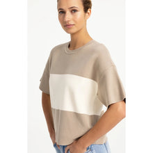 Load image into Gallery viewer, Knitted top with block stripes and short sleeves - Grey/cream