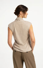 Load image into Gallery viewer, Sleeveless cardigan with double layer and buttons - Grey Melange