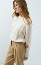 Load image into Gallery viewer, Sweater with batwing sleeves - Off White Melange