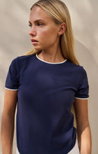 Load image into Gallery viewer, T-shirt with contrasting trim - Navy Blue