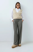 Load image into Gallery viewer, Woven wide leg check trousers with pleat details